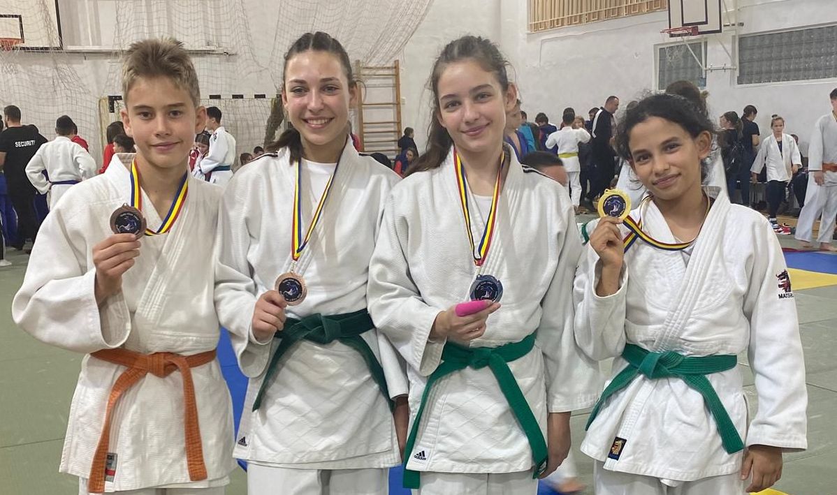 Judoka clubului Olimpia VSK pe podium la Huedin